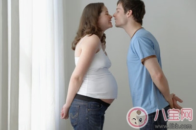 妻子懷孕了想性愛可以嗎 孕期同房會對孩子有影響嗎 妻子懷孕了想性愛可以嗎 孕期同房會對孩子有影響嗎