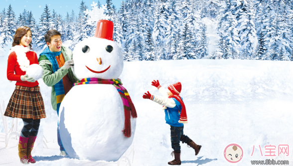 冬天下的雪能吃嗎 小孩吃雪的危害有哪些 冬天下的雪能吃嗎 小孩吃雪的危害有哪些