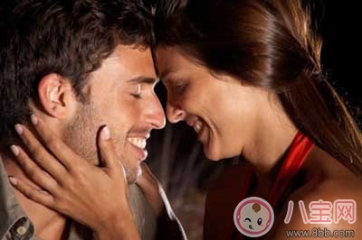 怎樣讓第一次性愛感到愉快 第一次和女朋友做愛是什么體驗 怎樣讓第一次性愛感到愉快 第一次和女朋友做愛是什么體驗