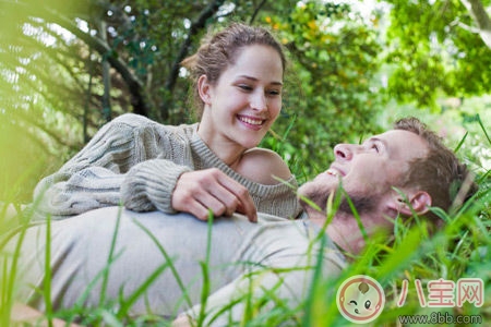 男人有了女朋友之后還會看AV嗎 和自己的男朋友一起看AV是什么感覺