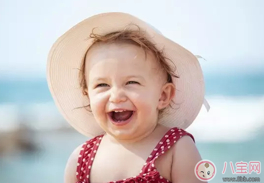 寶寶曬太陽可以直曬嗎 寶寶曬太陽能不能曬頭