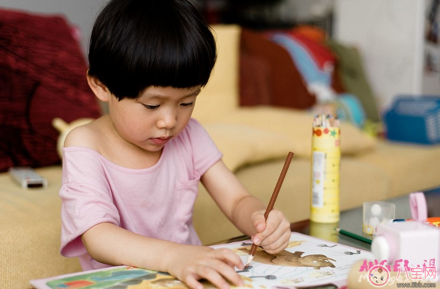 孩子是左撇子需要糾正過來嗎 孩子左撇子怎么辦