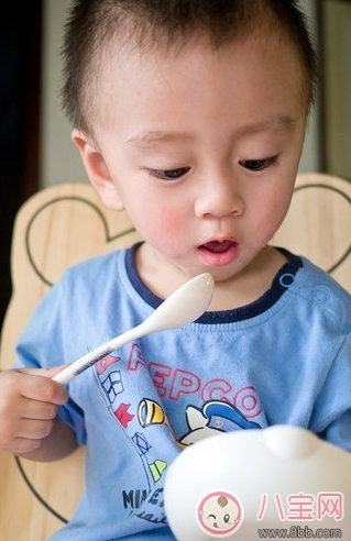 2歲寶寶營養不良怎么辦 寶寶營養不良有哪些表現 2歲寶寶營養不良怎么辦 寶寶營養不良有哪些表現