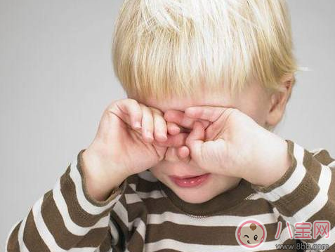孩子內(nèi)向不愛說話怎么辦 不愛說話小孩怎樣教育