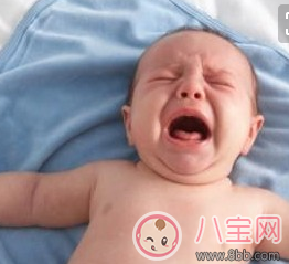 寶寶哭鬧不睡覺怎么辦 寶寶睡覺不踏實(shí)易驚醒怎么回事 寶寶哭鬧不睡覺怎么辦 寶寶睡覺不踏實(shí)易驚醒怎么回事