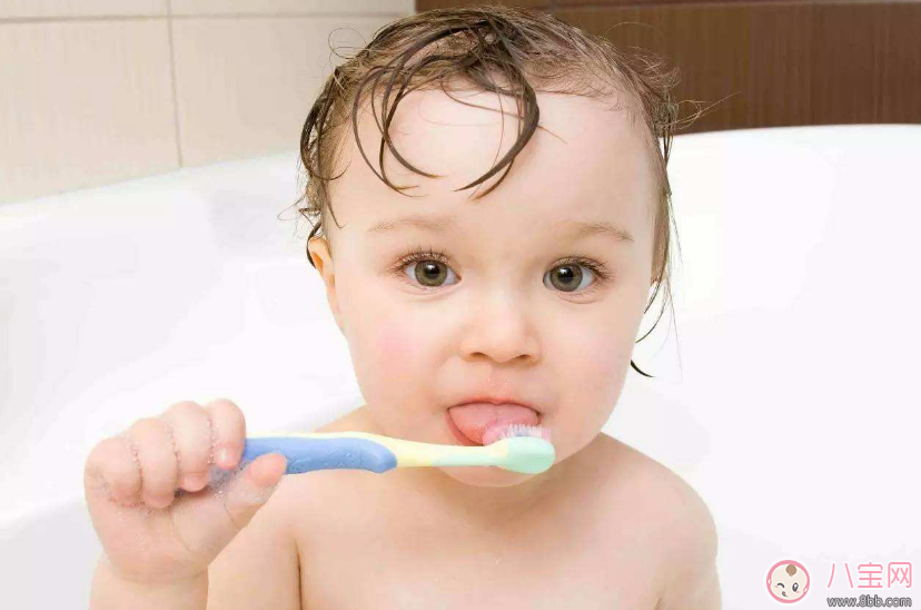小孩子不喜歡用牙膏刷牙怎么辦 如何讓寶寶愛上刷牙