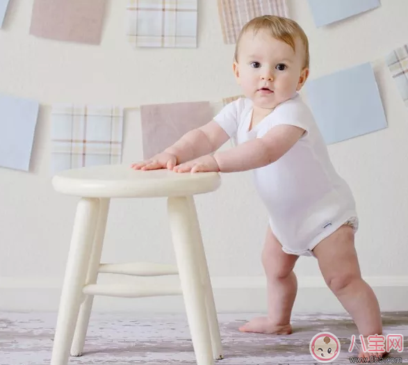 寶寶走路踮腳怎么辦 寶寶走路踮腳正常嗎