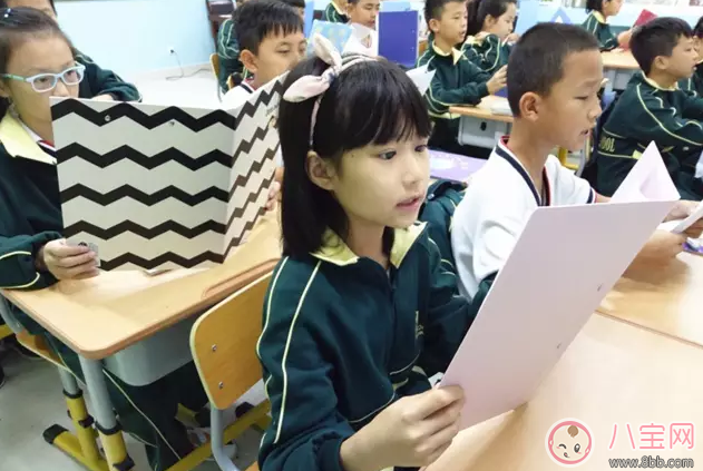 孩子在路上要吃零食哭鬧怎么辦 怎么安撫在路上發(fā)脾氣的孩子