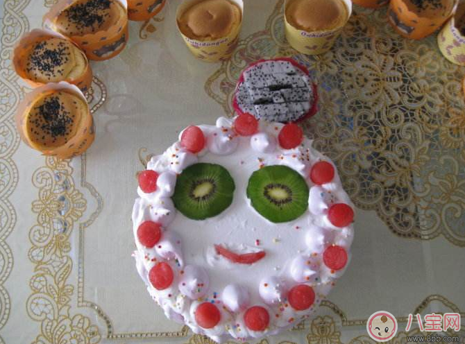 兒子生日簡單說說 兒子今天生日祝福語朋友圈說說