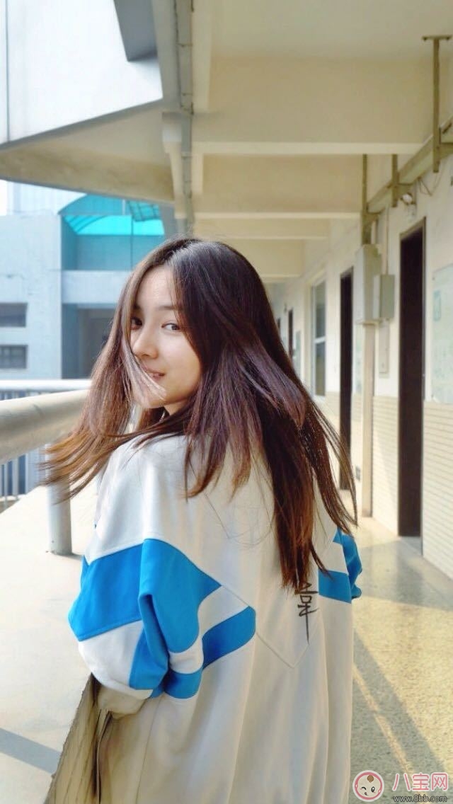 有一個長的好看朋友是什么體驗2018 從小到大都被人夸好看是什么感覺