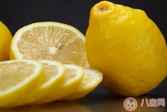 檸檬吃多了會怎樣 喝檸檬水真的能減肥嗎 檸檬吃多了會怎樣 喝檸檬水真的能減肥嗎