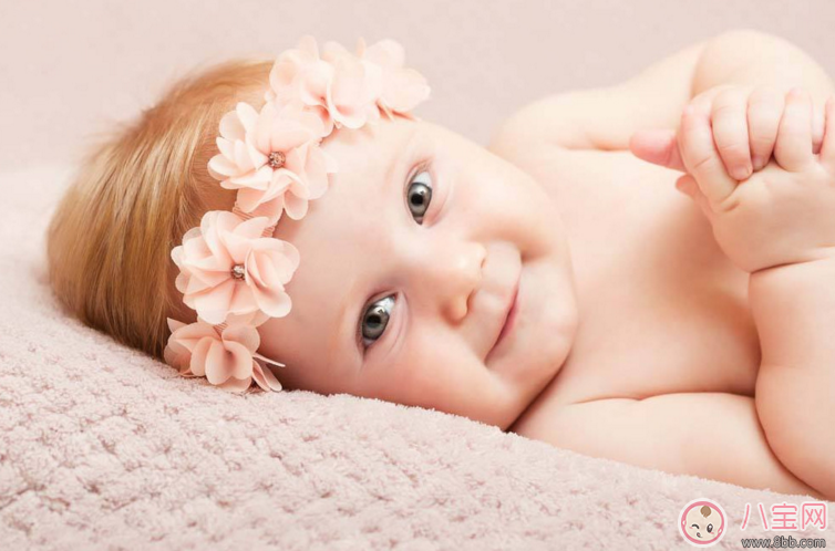 多大的寶寶能用暖寶寶 寶寶能不能用暖寶寶呢 多大的寶寶能用暖寶寶 寶寶能不能用暖寶寶呢