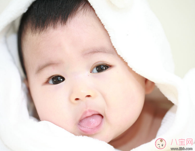 寶寶眼睛很紅怎么回事 寶寶眼睛紅怎么辦 寶寶眼睛很紅怎么回事 寶寶眼睛紅怎么辦