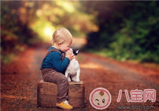 大人可以親吻寶寶嗎 什么情況下媽媽不能親吻寶寶