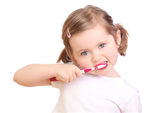 孩子沒有刷牙的習(xí)慣怎么辦 如何讓寶寶愛上刷牙