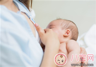 新生兒吃奶頻繁睡覺短怎么回事 新生兒睡覺時間短易醒怎么辦