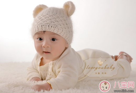 寶寶受涼了嘔吐怎么辦 寶寶受涼嘔吐小妙招 寶寶受涼了嘔吐怎么辦 寶寶受涼嘔吐小妙招