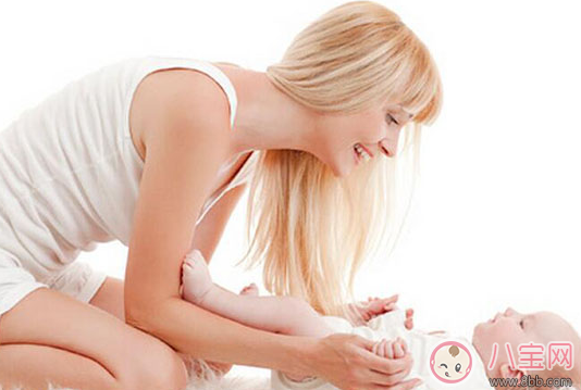 嬰兒紅屁股怎么回事 寶寶紅屁屁怎么護(hù)理 嬰兒紅屁股怎么回事 寶寶紅屁屁怎么護(hù)理