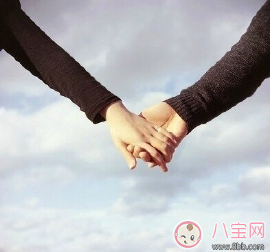 朋友都結(jié)婚了的心情感慨 身邊朋友結(jié)婚了說說句子