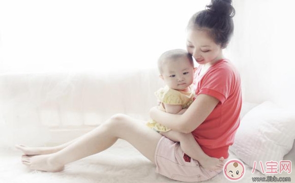 2018年帶孩子保姆工資多少錢 工作太忙請保姆靠譜嗎 2018年帶孩子保姆工資多少錢 工作太忙請保姆靠譜嗎