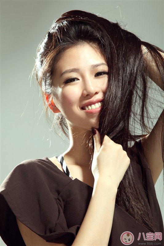 為什么女人會比男人顯老 女人緊致皮膚護理方法 為什么女人會比男人顯老 女人緊致皮膚護理方法