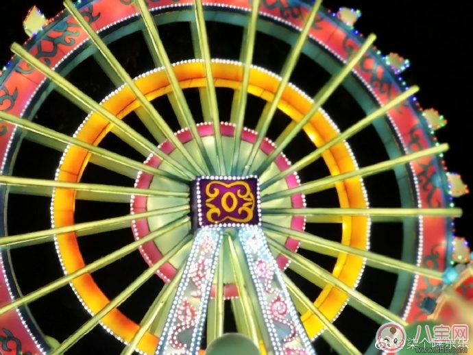 元宵節看花燈圖片 2018元宵節看燈花說說朋友圈 元宵節看花燈圖片 2018元宵節看燈花說說朋友圈