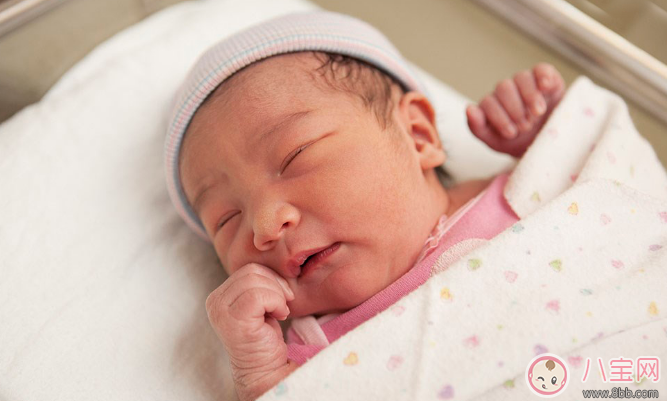 為什么寶寶老愛黏媽媽不黏爸爸 讓寶寶不粘媽媽粘爸爸的方法 為什么寶寶老愛黏媽媽不黏爸爸 讓寶寶不粘媽媽粘爸爸的方法