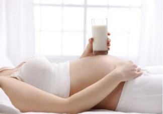 懷孕時羊水變少是什么原因 羊水變少對孩子有什么影響