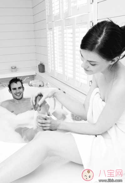 結(jié)婚時(shí)間長(zhǎng)了啪啪還會(huì)有感覺嗎 一場(chǎng)美滿體驗(yàn)的性愛是什么感覺