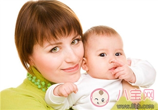 如何預防嬰兒脊柱側彎 怎么讓寶寶脊椎正常發育 如何預防嬰兒脊柱側彎 怎么讓寶寶脊椎正常發育