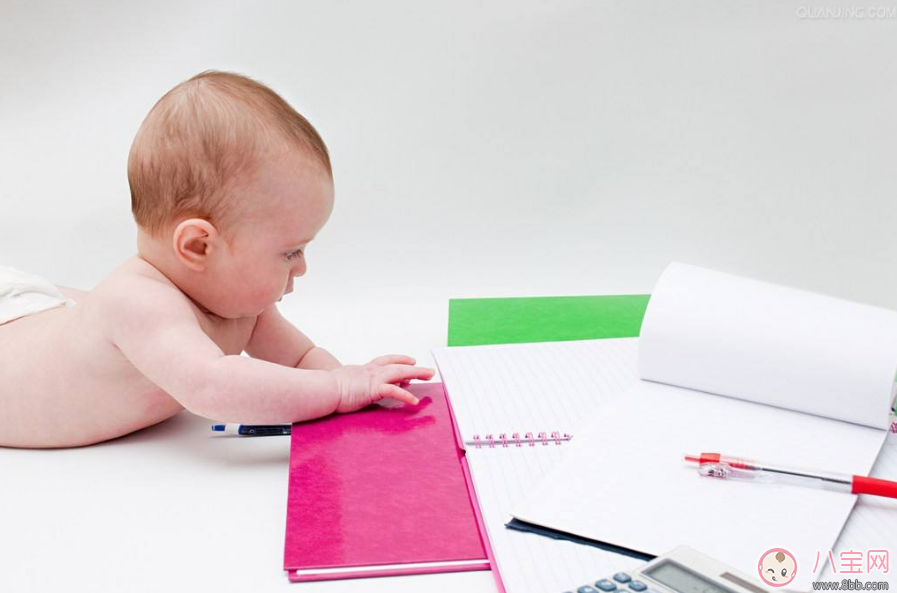 如何預防嬰兒脊柱側彎 怎么讓寶寶脊椎正常發育 如何預防嬰兒脊柱側彎 怎么讓寶寶脊椎正常發育