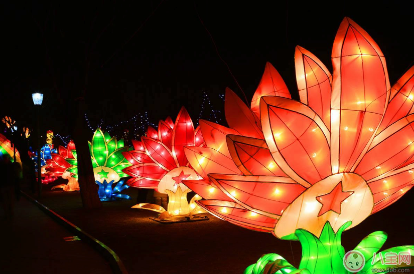 元宵節(jié)和家人看燈會(huì)的心情說說 和家人看燈會(huì)的句子說說朋友圈