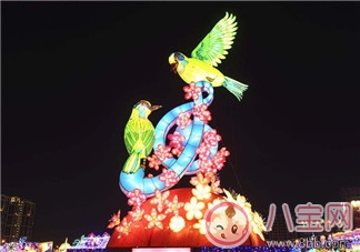 元宵節賞花燈說說心情 元宵節看花燈的句子感慨