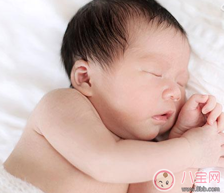 寶寶濕疹一直反復(fù)不好怎么辦 影響寶寶得濕疹的因素有哪些