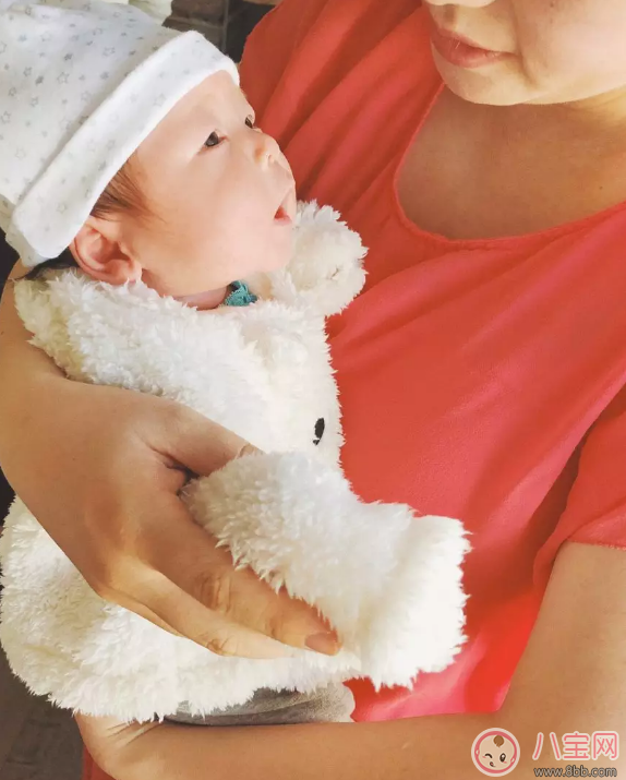 給小寶寶拍照有哪些方法 如何讓寶寶在自己的相機下很動人