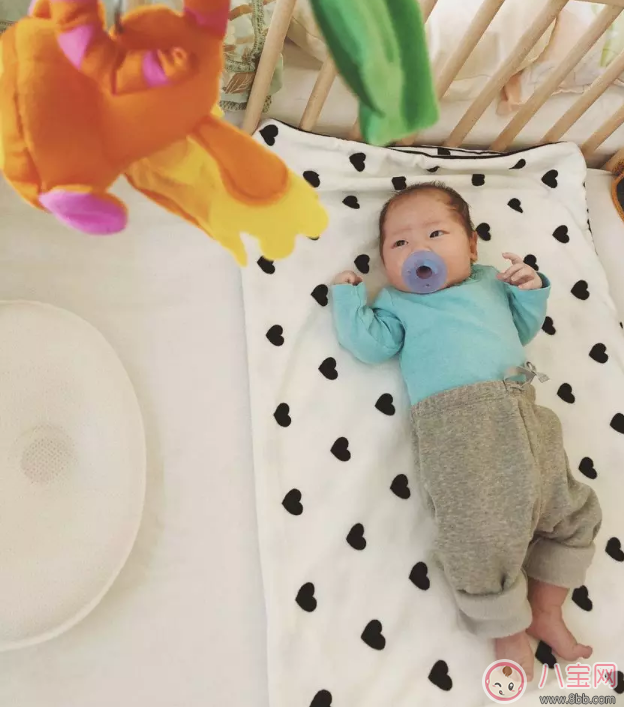 給小寶寶拍照有哪些方法 如何讓寶寶在自己的相機下很動人