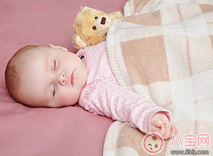 寶寶睡覺打鼾怎么辦 寶寶睡覺打呼嚕正常嗎 寶寶睡覺打鼾怎么辦 寶寶睡覺打呼嚕正常嗎