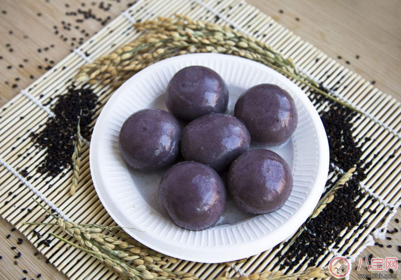 孩子吃湯圓突然噎到了怎么辦 孩子吃湯圓噎到后急救方法 孩子吃湯圓突然噎到了怎么辦 孩子吃湯圓噎到后急救方法