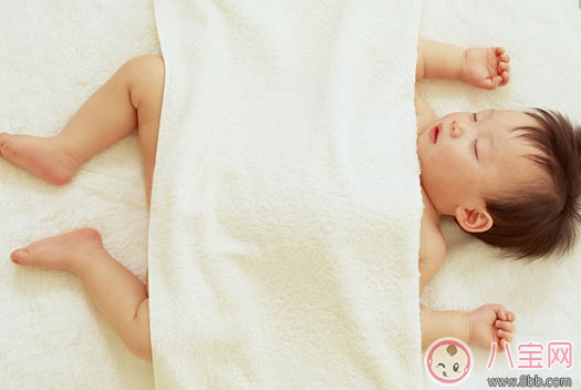 新生兒睡覺容易醒正常嗎 新生兒睡眠淺怎么辦
