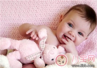 春季新生兒皮膚干燥怎么護理 如何預防寶寶皮膚干燥 春季新生兒皮膚干燥怎么護理 如何預防寶寶皮膚干燥