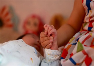 二胎家庭大寶很不聽話怎么辦 大寶在有二寶后很調皮怎么辦