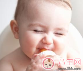 新生兒鼻塞正常嗎 新生兒鼻塞要不要吃藥 