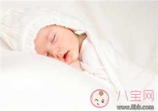 寶寶一天睡多久才算正常 3個月左右寶寶睡眠標準