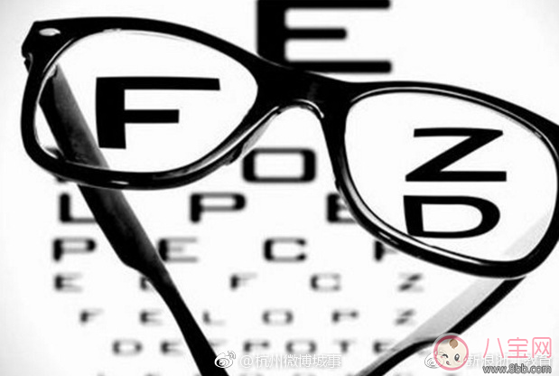 學(xué)鋼琴傷眼睛是真的嗎 為什么學(xué)鋼琴會(huì)導(dǎo)致近視600度 