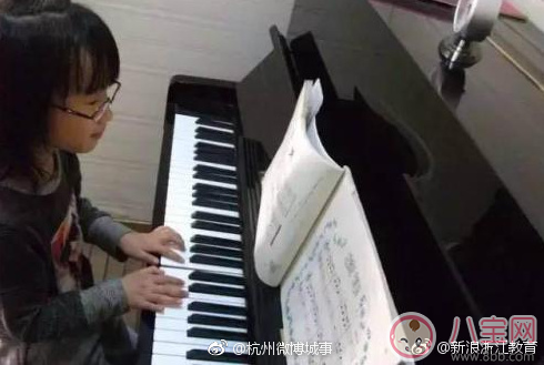 學(xué)鋼琴傷眼睛是真的嗎 為什么學(xué)鋼琴會(huì)導(dǎo)致近視600度 