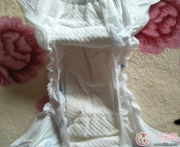 HelloKitty紙尿褲怎么樣好用嗎 HelloKitty紙尿褲和尤妮佳對比測評