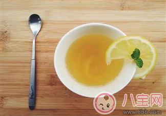哺乳期能喝檸檬水嗎 檸檬水可以凈化母乳嗎