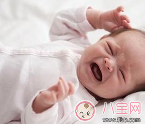 寶寶睡覺前為什么愛哭鬧 怎樣減少寶寶睡前哭鬧