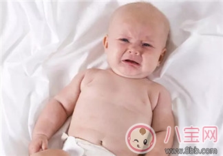 寶寶睡覺前為什么愛哭鬧 怎樣減少寶寶睡前哭鬧