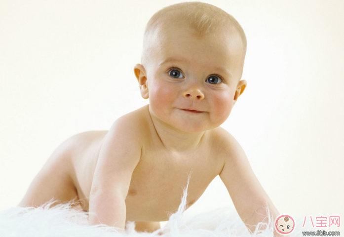 新生兒尿色發紅正常嗎 寶寶尿色發紅怎么回事